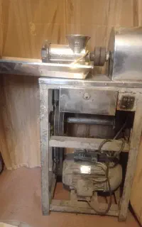 چرخ گوشت صنعتی با موتور قوی