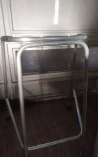 واکر ثابت سبک محکم