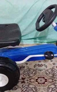 ماشین چهارچرخ