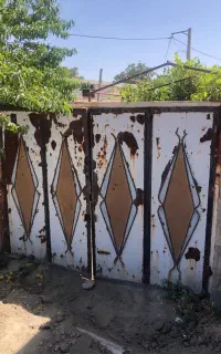 درب حیاط گاراژ و. درب سنگین برای مغازه