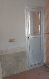 2 عدد درب آلومینیومی در حد نو با آیینه دوبر