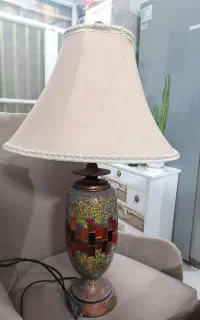 آباژور و گلدان