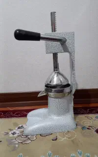 ابمیوه گیری دستی