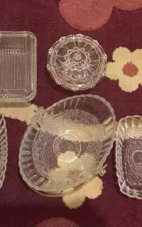 تعدادی ظرف نو به فروش میرسد