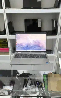 لپ تاپ قدرتمند گرافیک۴ لمسی و سیم کارتخور