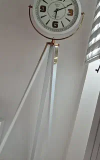 ساعت سه پایه