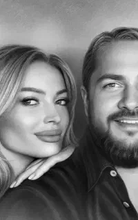 طراحی چهره سیاه قلم حرفه ای