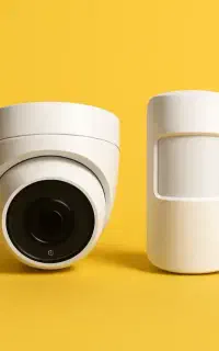 ۴ عدد دوربین دید در شب HD همرا با Dvr و منبع تغذیه