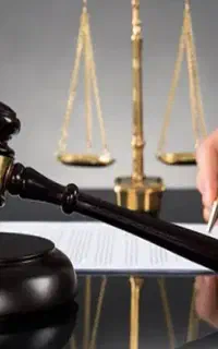 وکیل پایه یک دادگستری و مشاور حقوقی