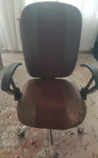 فروش دو عدد صندلی اداری چرخ‌دار