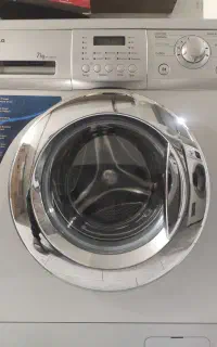 لباسشویی ۷کیلویی الجی اصل کره  کارکرده تمیز