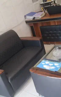 میز اداری و مبلمان و جلو مبلی