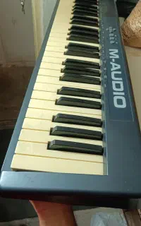 میدی کنترلر midi controller