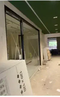 فروش سرقفلی مغازه ۱۷ متری بر خیابان اصلی غازیان (