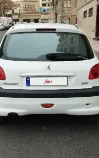 206تیپ۵ مدل ۹۶ فوق العاده و سالم کم کار