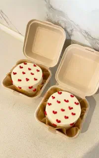 کیک جمع‌وجور برای یه دورهمی ۴ نفره
