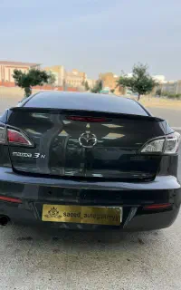 مزدا۳ نیو مدل ۸۹ درجه۱ بسیار سالم پول نیاز