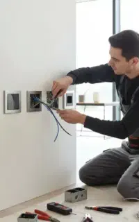 برقکارسیم کش برقکاری تخصصی /رفع اتصالی /لاین نوری