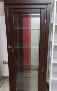 بوفه شیشه ای