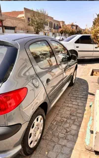 پژو ۲۰۶ نوک مدادی بی رنگ مدل۹۹   خانگی بسیار تمیز