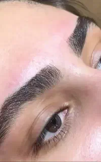 اصلاح و قرینه سازی ابرو تخصصی