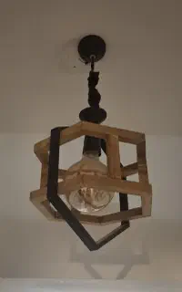 چراغ آویز چوبی با لامپ ادیسونی