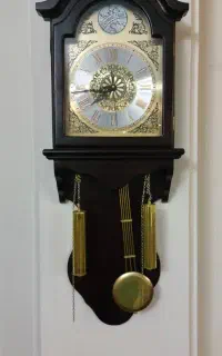 ساعت دیواری پاندول دار