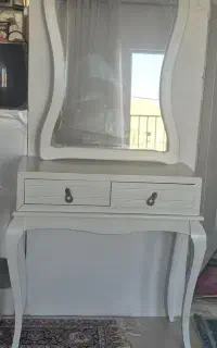 آیینه وکنسول