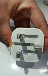 فروش سری شارژر ۲۰ وات اصلی  ایفون در حد نو