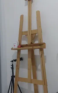سه پایه نقاشی سالم