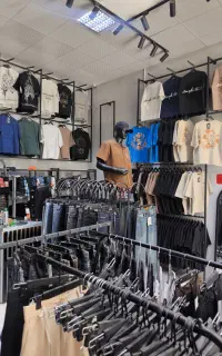 استخدام فروشنده در پوشاک جهانی