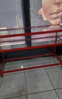 قفسه مغازه.‌بخاری‌برقی‌،جا‌گلدانی‌بزرگ‌‌قلب