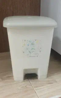 سطل آشغال