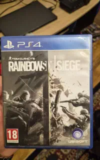 یک دستگاه ps4 pro 1tb