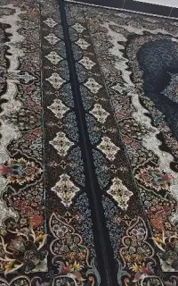 ۲ تا فرش ۹ متری ۷۰۰ شانه
