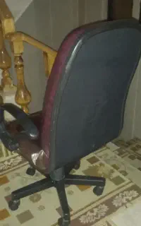 صندلی چرخ دار تمیز