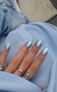 آموزش کاشت و طراحی ناخن
