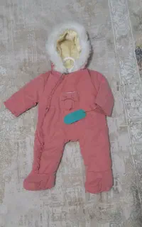 ماشین چهار چرخ کودک و سرهمی تازه کودک
