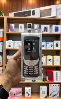 نوکیا 8210 اصل / نقد و اقساط بدون چک و ضامن