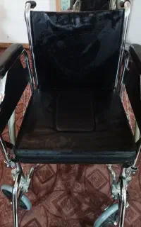 ویلچر سه کاره آلومینیوم حمام ودستشویی