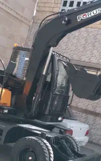 بیل مکانیکی خاکبرداری.گودبرداری تخریب منزل.کانال