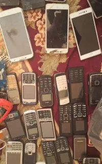 گوشی و ضایعات گوشی