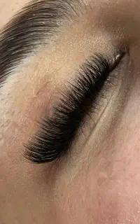 آموزش و خدمات مژه