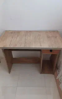 میز کامپیوتر و صندلی