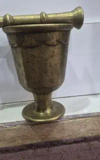 هاونگ دسته پایه دار برنجی