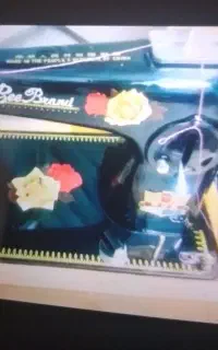 دوتا چرخ خیاطی خوش دوخت و دو تخته فرش