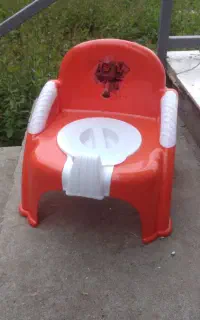 توالت فرنگی کودک سالم نو