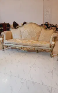 مبل ۹نفره بهمراه جلومبلی عسلی ست خود مبل