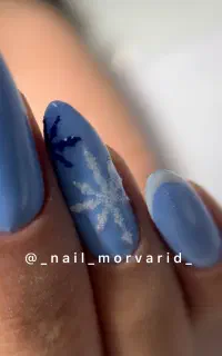 آموزش کاشت ناخن