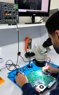 تعمیرات تخصصی لپ تاپ و کامپیوتر در محل شما
